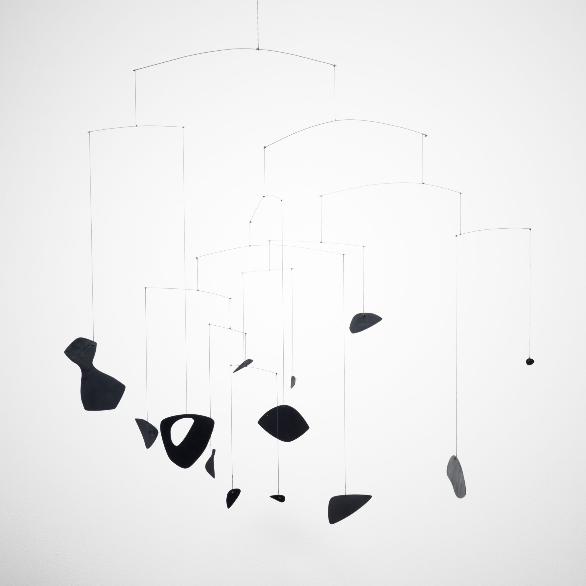 アート・デザイン・音楽 FOTO.ENTDECKUNGEN  1840-1940 Black Dots (1941) | Calder Foundation
