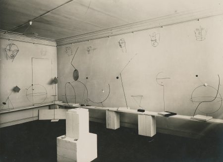 Alexandre Calder: Volumes–Vecteurs–Densités / Dessins–Portraits (1931)