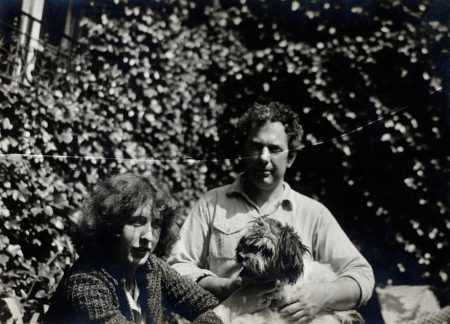 Calder and Louisa Calder with their dog (1932)