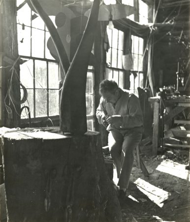 Calder, Roxbury icehouse studio (1936)