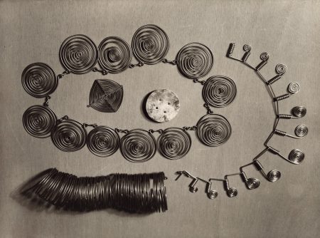 Calder jewelry (1932)