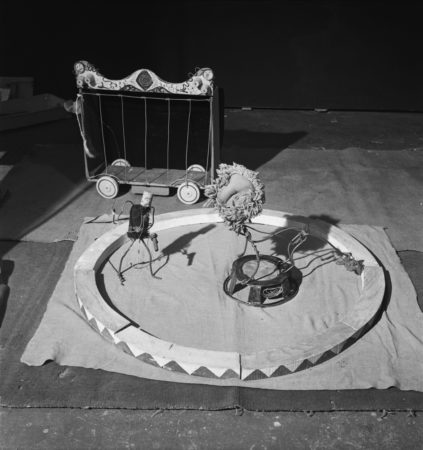 Cirque Calder (1943)