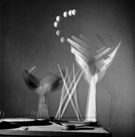 Dancers and Sphere in motion (1938)