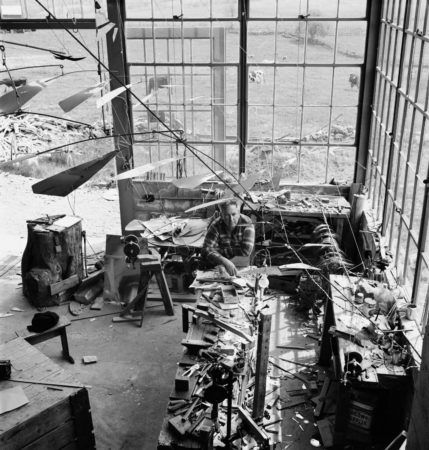 Calder, Roxbury studio (1941)