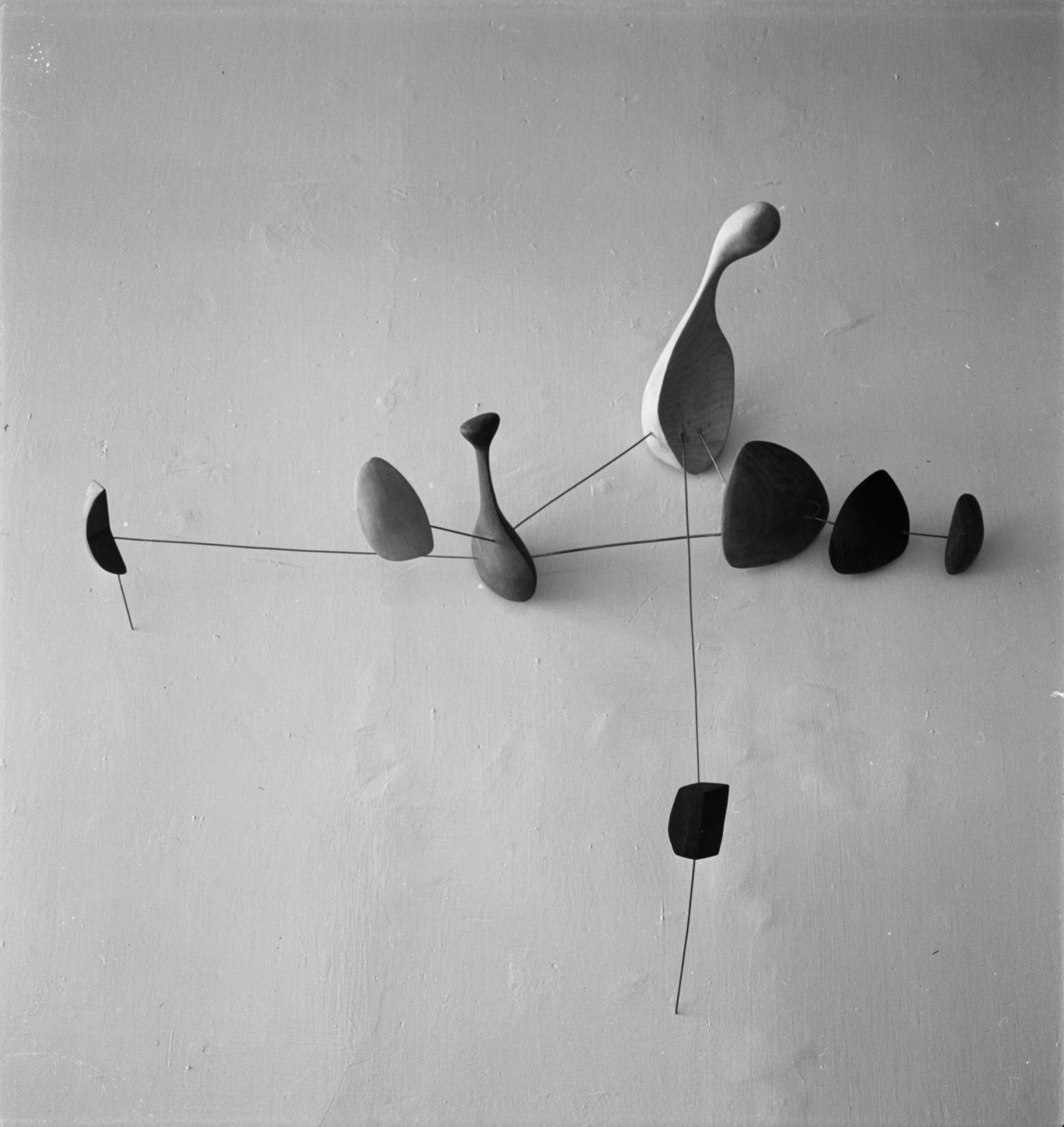 Wall Constellation with Row of Objects (1943)